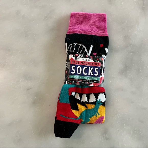 Blue Mountains Designed. Nostalgic Socks. Australia. 6-11 large. - Picture 5 of 7
